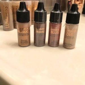Luminess air (silk) brand new with foundation